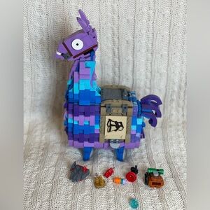 LEGO Purple and Blue Loot Llama with Accessories